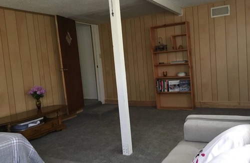 Alpine House | Spacious Family Retreat - weekly and monthly discounts