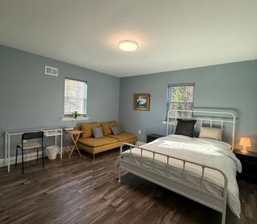 Wynnefield House | Spacious private room in a new house with private bathroom close to center city