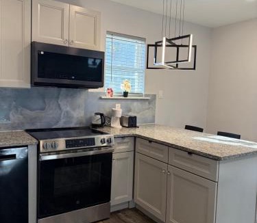 Wynnefield House | Spacious private room in a new house with private bathroom close to center city