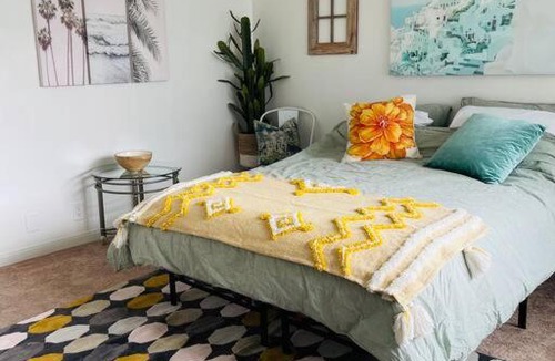 Gardena Apartment | Spacious Studio close to LAX and close to beaches!