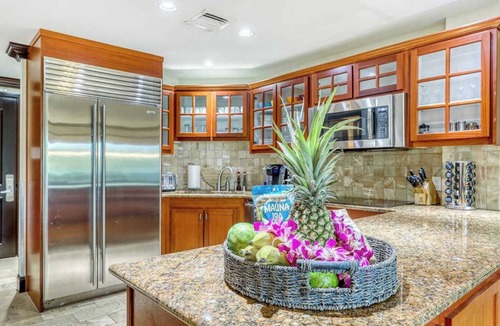Wailua Condo | Splash at an Oceanfront Resort Condo with Water Slide & Spas