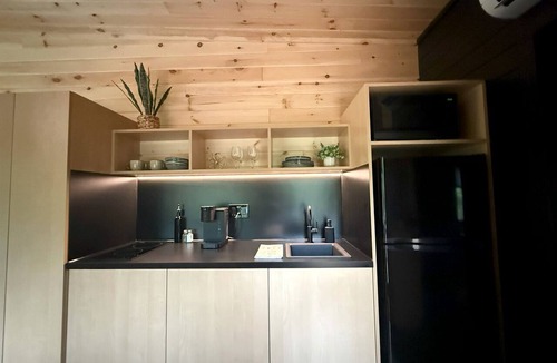 Quakertown Cabin | Spruce: Tranquil Modern Family Tiny Home Pod with 300-Acre Forest Views near Quakertown, Pennsylvania