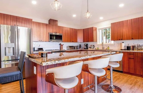 Keauhou House | Step to Keauhou Bay from a Modern Bungalow with Outdoor Shower