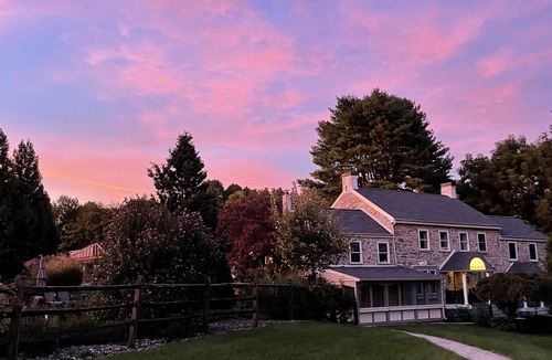 Phillipsburg House | Stone Manor -full house & Property Or just Paris Suite for 2 in off season