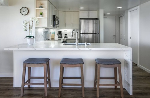 Waikiki Condo | Stunning Direct Ocean & Lagoon Views – Luxury 2BR/2BA, 2 Lanais at the Ilikai
