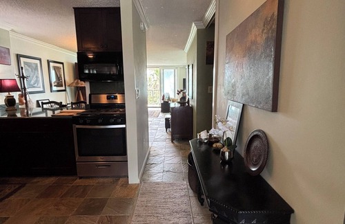 Hilo Condo | Stunning Ocean Front views, 2-bedroom condo w/lanai next to Richardson's Beach