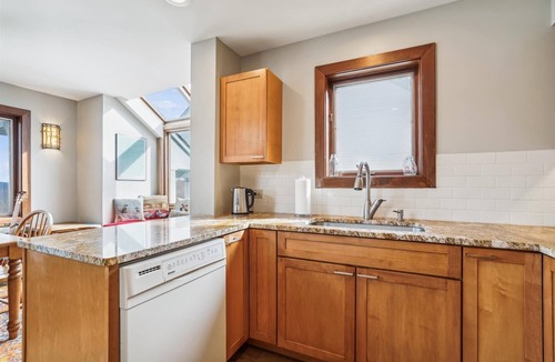 Killington Condo | Sunrise Timberline K8, lovely 3 bedroom with ski on ski off
