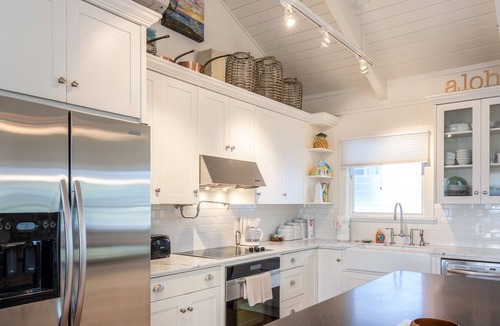 Kailua Cottage | Sunshine Cottage just steps to Kailua beach