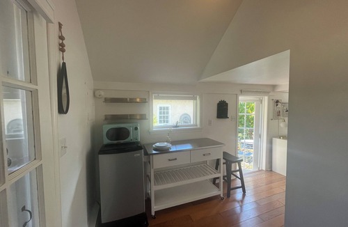 New Britain Cottage | The Artist Cottage at Windy Hill