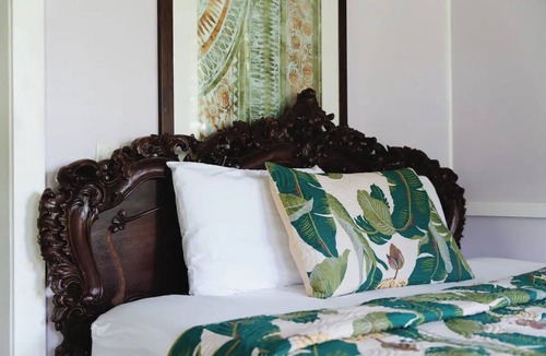 Pahoa Hotel | The Canopy Suite: King Accommodations Wrapped in Tropical Vistas