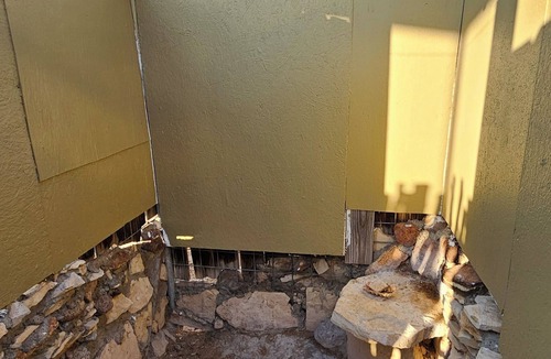 Alpine House | THE FAR SIDE OF THE MOON Off Grid 1-bedroom "Cowboy Camp" in the desert