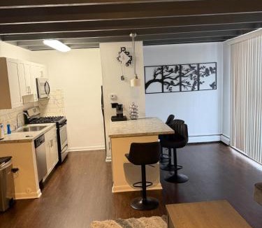 Glenolden Apartment | The Hideway Modern Stay, Glenolden, PA