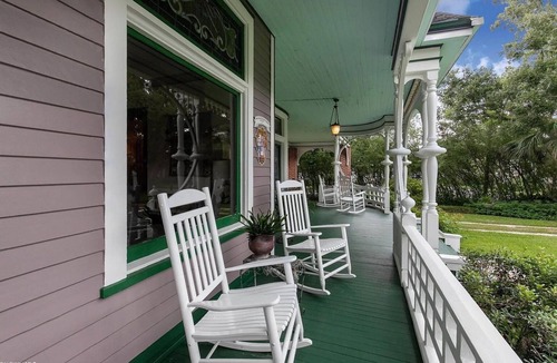 Hannon Park House | The Kate Shepard House is a beautiful Queen Victorian catalog home that was built in 1897. Come experience a genuine southern getaway complete with charm and comfort in this beautiful 6 bedroom 6 and half bathroom home in Mobile Alabama. Plenty of ro