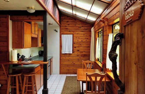 Volcano Cabin | The Pacifica Inn