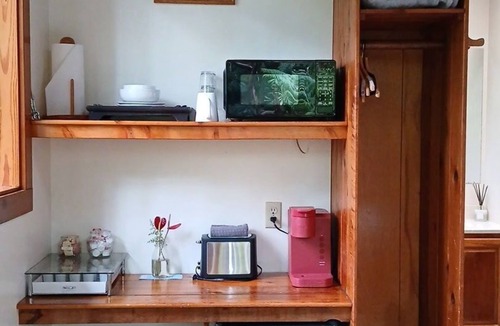 Volcano Cabin | The Pacifica Inn