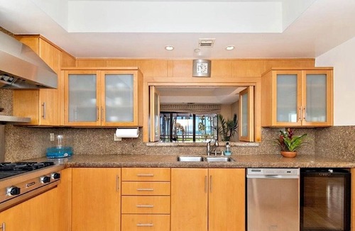 Ocean Park Apartment | Three Bedroom Oceanfront Condominium with Panoramic Views