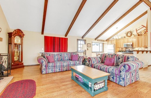 Carriage Hills House | Three BR with Epic Mountain Views and Huge Deck!
