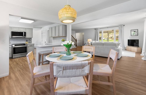 Saint Joseph House | Timber & Tides : St Joseph : Beautiful Home : Pool & Game Room : Family Friendly