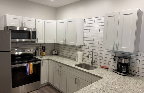 Ashfield Apartment | Timeless Jim Thorpe Stay at Charles Albright
