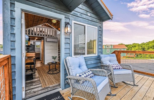 Sevierville Cottage | Tiny Home Village Near Dollywood