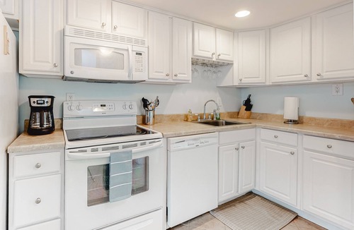 Bethany Beach House | Tower Shores Oceanside End Unit Townhouse w/Private Washer and Dryer, WiFi