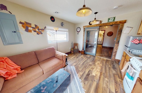 Neosho Apartment | Train Themed Accommodations Near Neosho Square! Side A