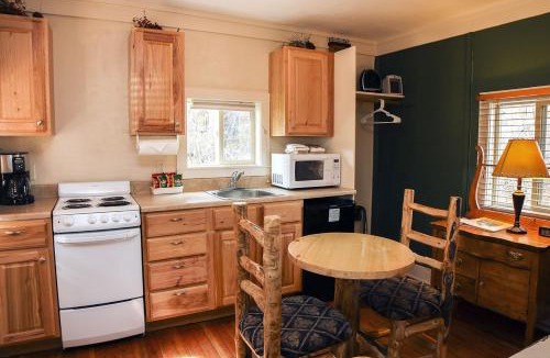 Estes Park House | Triple R Cottages- 4