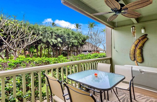 Kihei Condo | Tropical Garden View at a Beach Front Property-Kihei Kai Unit #4