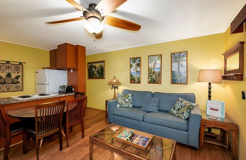 Kihei Condo | Tropical Garden View at a Beach Front Property-Kihei Kai Unit 17