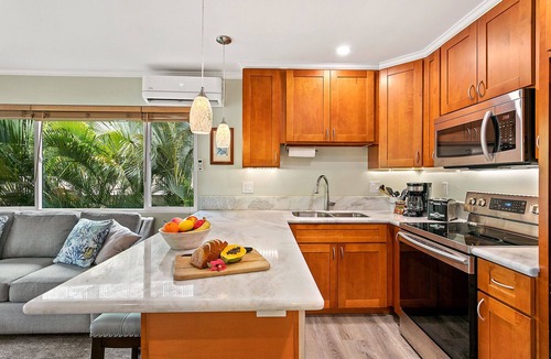 Kihei Condo | Tropical Garden View at a Beach Front Property-Kihei Kai Unit 21