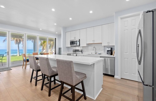 Waianae House | Tropical Oceanfront Paradise