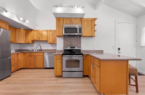 Kahuku Condo | Tropical Turtle Bay Condo, Steps from Pool & Walking Distance to Beach