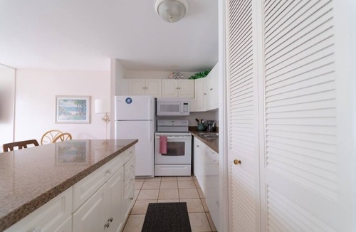 Kahuku Condo | Turtle Bay Protea by RedAwning
