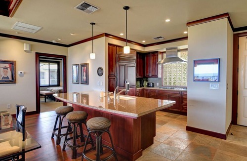 Kamuela House | Upscale Condo with Resort Amenties and Infinity Edge Pool