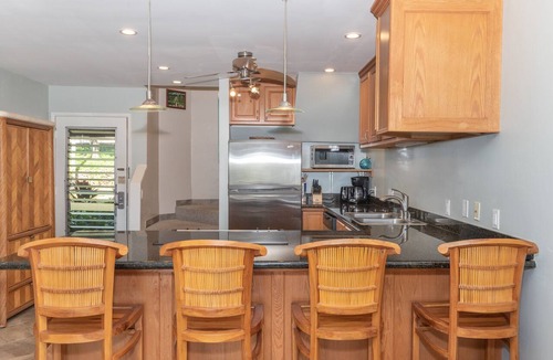 Kahana Condo | Views & ac! KS B6 - A Maui Vacation @ your service -Sullivan