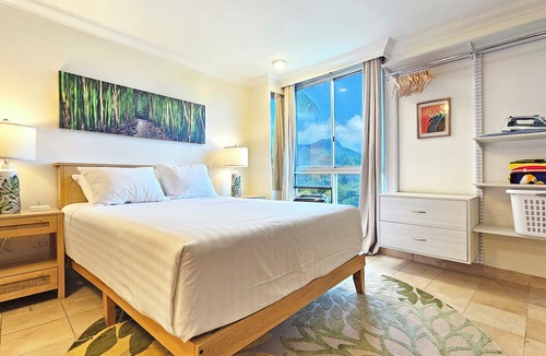 Waikiki Hotel | WAIKIKI GRAND HOTEL® 416 Surfing adventure Ste in Waikiki 2min to Queens Beach🏝