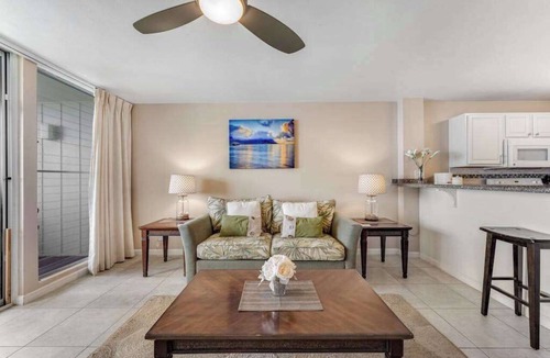 Wailua House Lots Condo | Wake to Coconut Coast Views in an Oceanfront Home with Pool