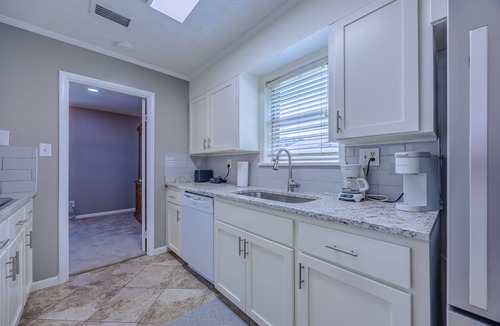 Prattville House | Walk to Downtown Prattville.Close to RTJ. 3BR/2BA.