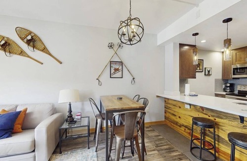 Copper Mountain Village Condo | Walk to skiing, dining, entertainment - shared hot tub & fitness room