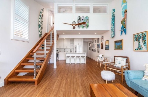 Kahuku Apartment | Walk to the beach! North Shore Surf House