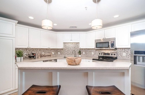 Morehead City Condo | Waterfront Resort & World Class Marina in Beaufort- Olde Towne Yacht Club Now offering off-season monthly discounts Dec-April! 65% off 30 day rentals! Contact for details