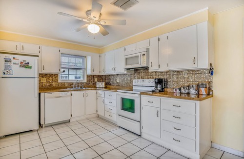 Big Coppitt Key House | Waterfront, Single-Story Home on a Canal w/Dock, Kayaks, AC - 1 Small Dog OK