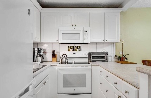 Kihei Condo | West Maui Bliss! Lanai, Full Kitchen, Laundry, WiFi, AC, TVs+DVD–Kamaole Sands 4109