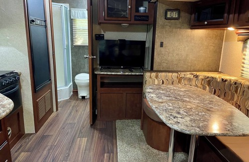 Eufaula House | Wonderful 1-bedroom recreational vehicle with AC in Eufaula w/300' lakefront