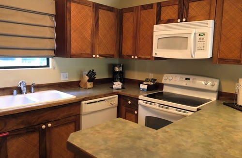 Kailua-Kona Condo | Wyndham Kona Hawaiian - 2 BR Condo. Pools, Hot Tubs, Near Beach and Kona Village
