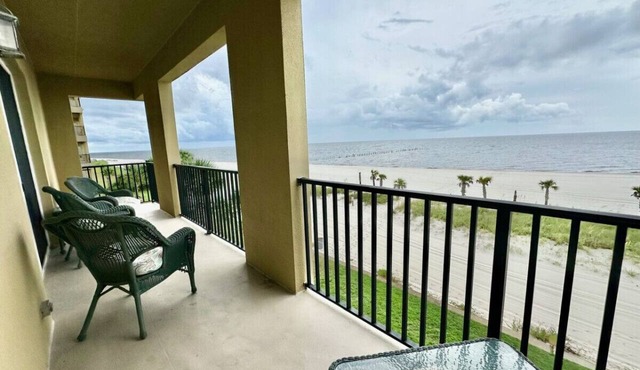 #123 Beachfront Condo with Amazing Views in Pass Christian