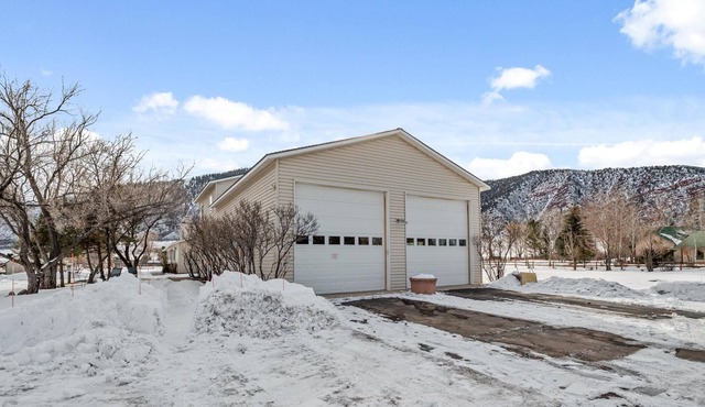 2 Acres Remodel WalkTo Willit in Basalt