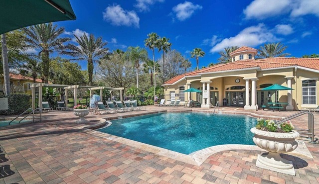 25% Off 7BR Theme Villa! Pool/Spa/GameRoom in Davenport