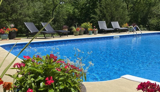 3 Bedroom Home Pool 2 Miles from Crater of Diamonds