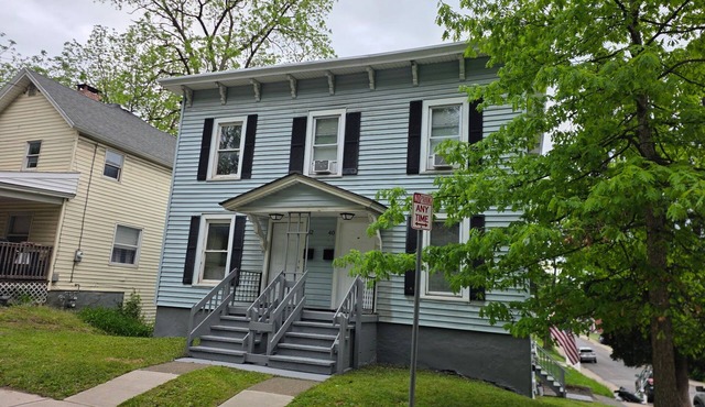40 West - 3 bdrm apt in City Center Oneonta, walkable to Main St in Oneonta